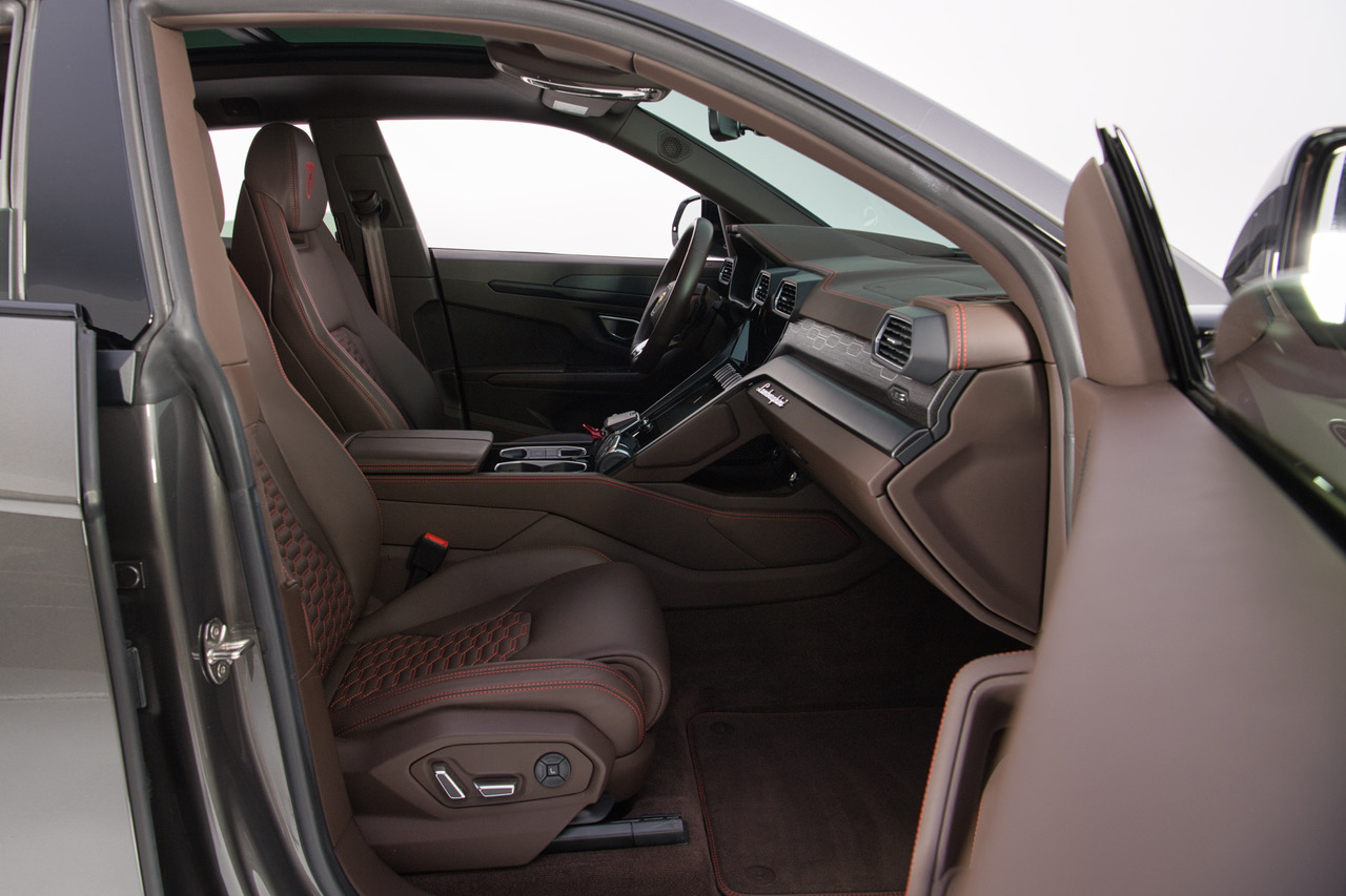 2021 Lamborghini Urus Pearl Capsule - Photo 33