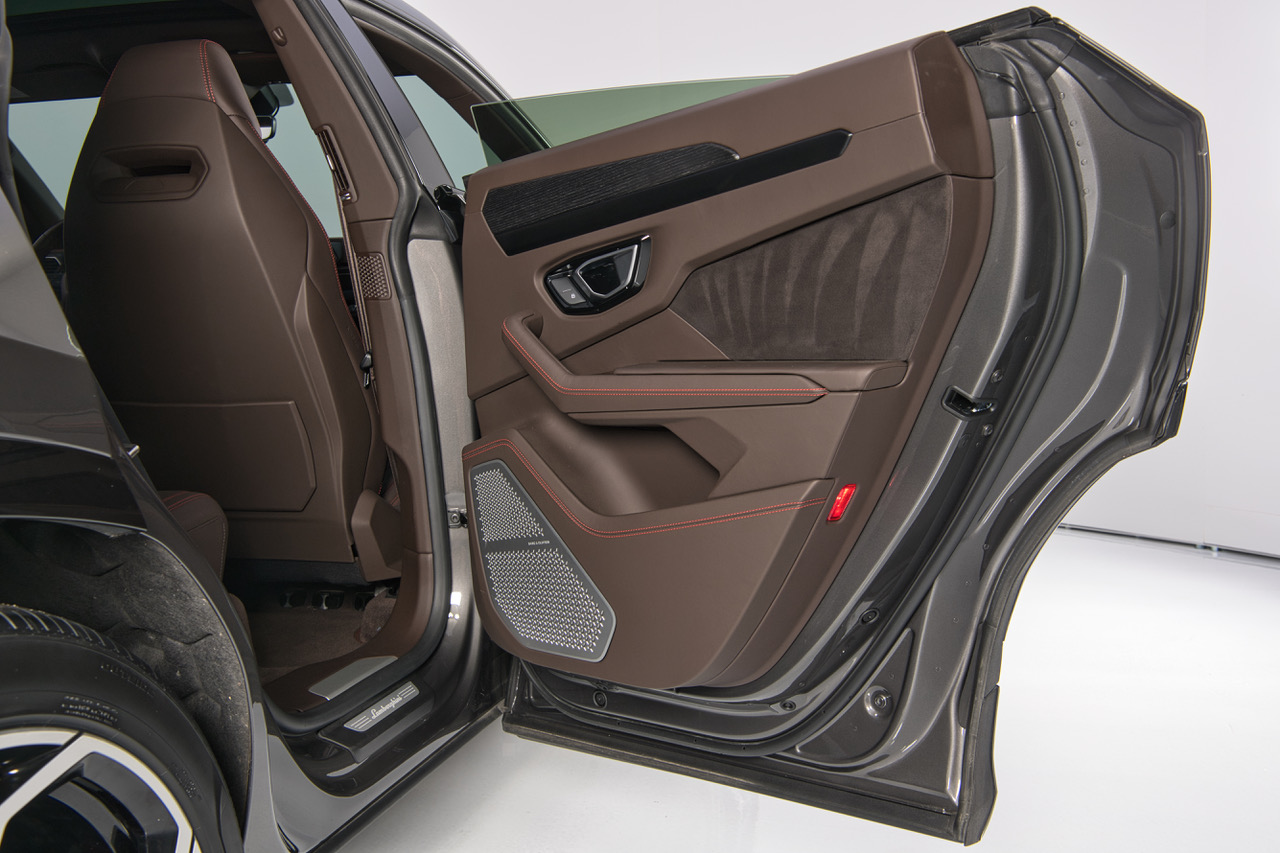 2021 Lamborghini Urus Pearl Capsule - Photo 42