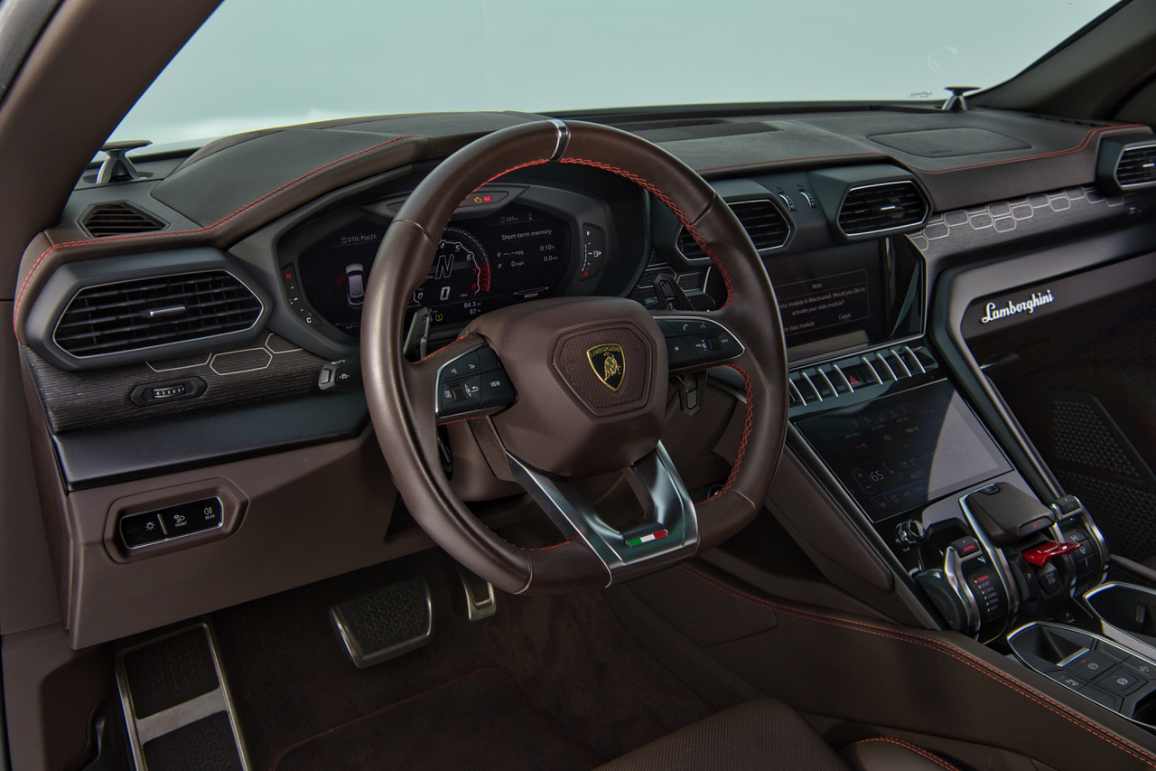 2021 Lamborghini Urus Pearl Capsule - Photo 23