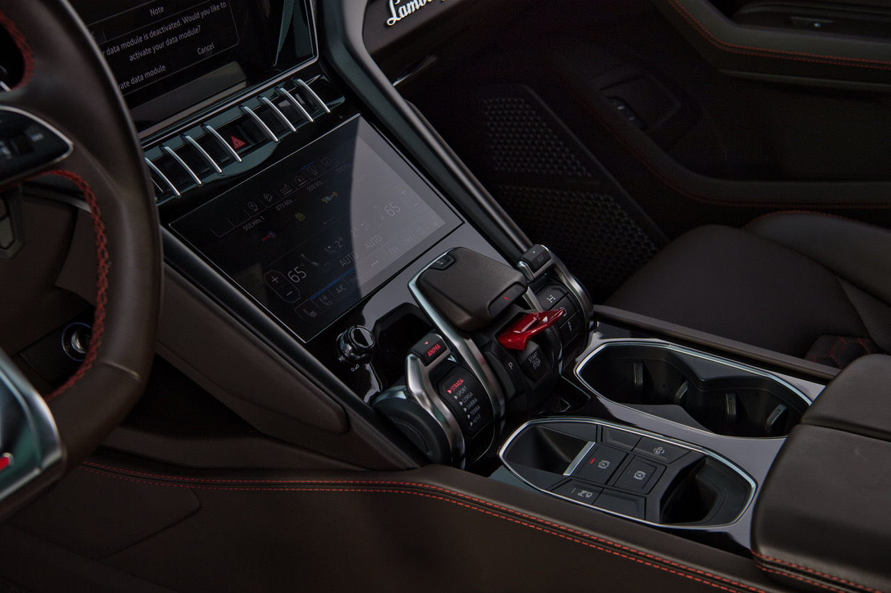 2021 Lamborghini Urus Pearl Capsule - Photo 28