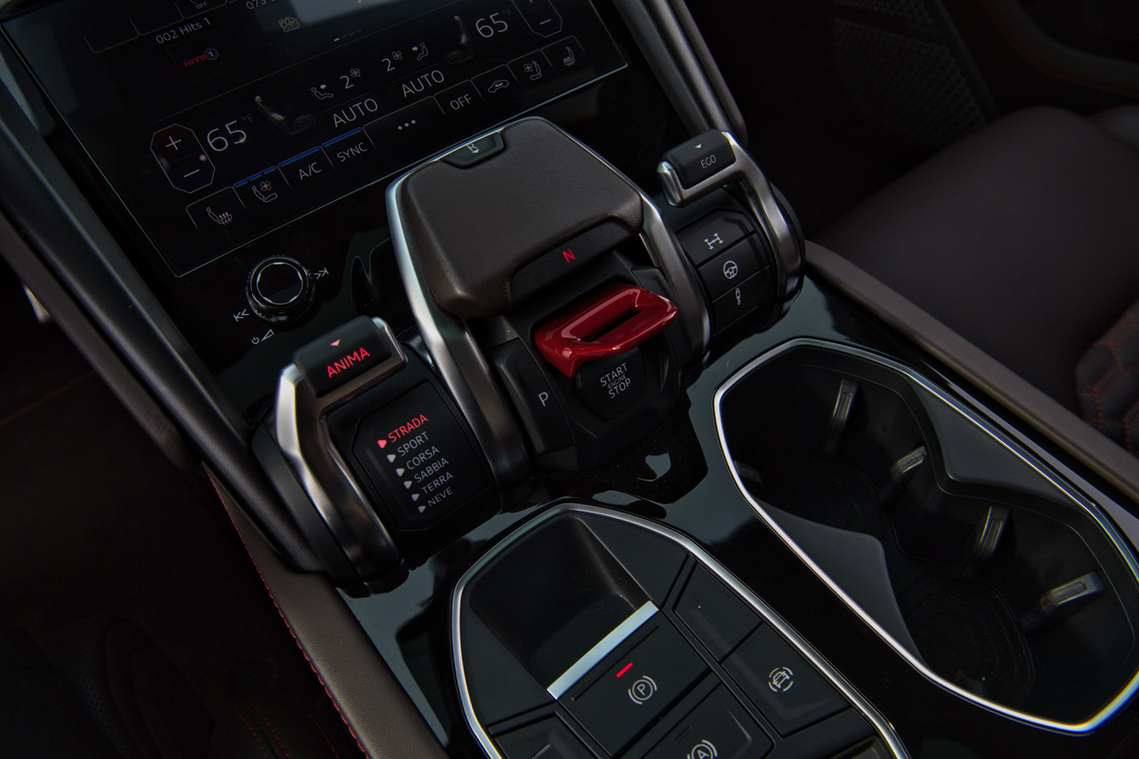 2021 Lamborghini Urus Pearl Capsule - Photo 29