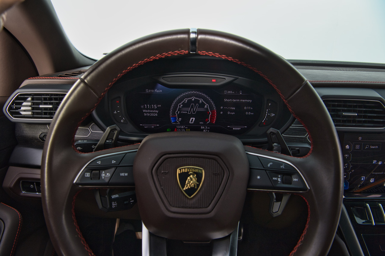 2021 Lamborghini Urus Pearl Capsule - Photo 25