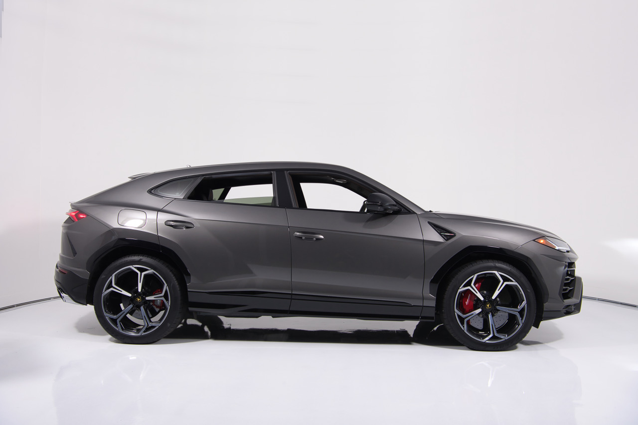 2021 Lamborghini Urus Pearl Capsule - Photo 13